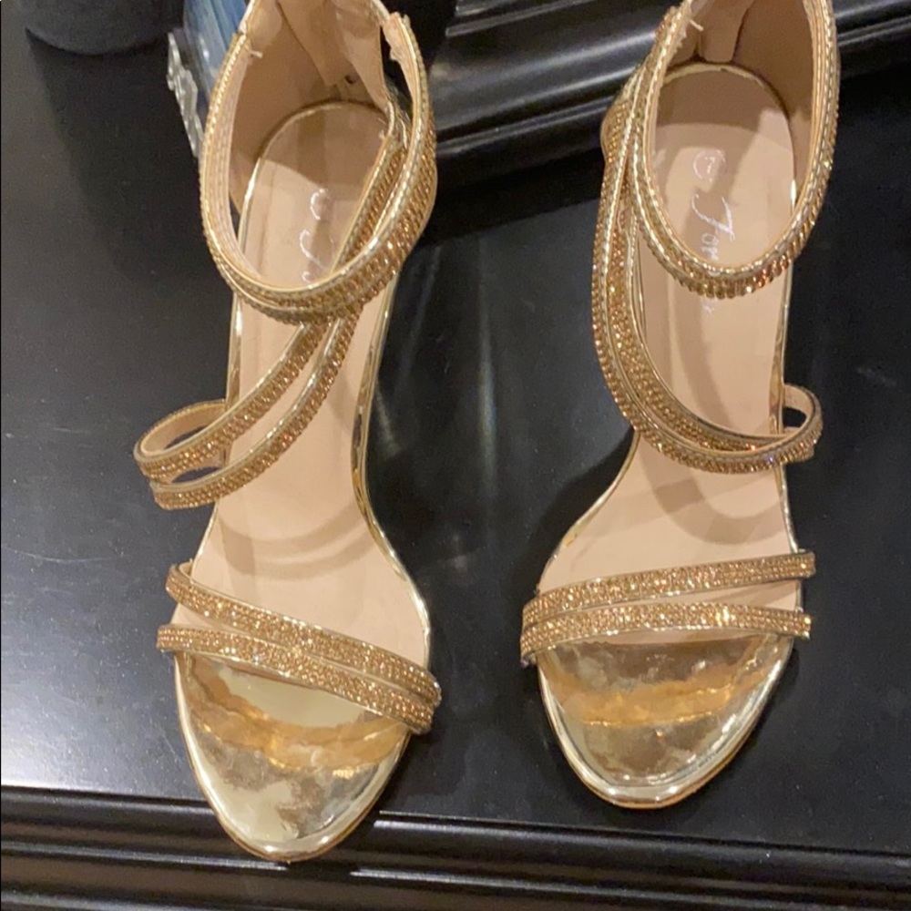 Forever hold sandals